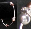 Bracelet-tube aux perles nacrées Swarovski