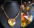 Collier coeur Swaro en pendentif sur cuir beige