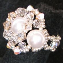 White shadow Br&eacute;hat ring pattern