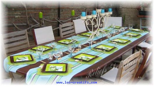 Sets de table pour table d'été en fête