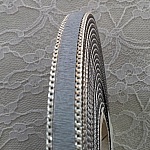 Cuir Plat Veau Gris 10 mm par 20 cm peau et chaîne