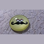 cabochon rond en verre 25mm moustache 015 