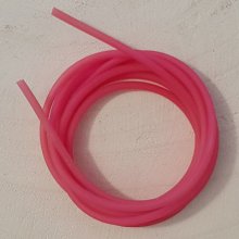 1 mètre de cordon pvc creux de 2 mm Fushia.