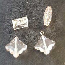 Breloque Pendentif en verre facetté carré N°01-01