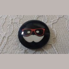 cabochon rond en verre 25mm moustache 044 