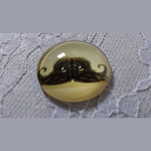 cabochon rond en verre 25mm moustache 032 