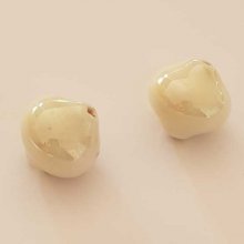 Perle fantaisie céramique blanc crème 19 mm N°1