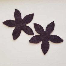 Jolie petite fleur en Feutrine 80 mm N°17-02 x 2 pièces
