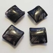 Perle acrylique carré noir 29 mm