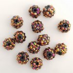 Perle acrylique et strass 10 mm style shamballa N°04