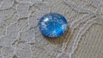 cabochon rond en verre 12mm fleur bleu 002 