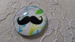 cabochon rond en verre 25mm moustache 031 