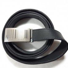 Ceinture cuir vachette, tannage végétal, coloris noir, boucle à griffe