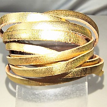 Cuir plat doré métallisé