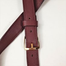 Ceinture pour Elle, cuir de vachette grainé tannage minéral coloris bordeaux