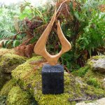 'La flame' sculpture en chêne du Morbihan