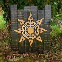 'Soleil de mélèze' cadre décoratif en bois