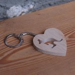 porte clef coeur et kangourou bois de hetre massif fabrication artisanale