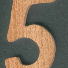 Chiffre 5 ht 8cm, bois massif, découpé a la main