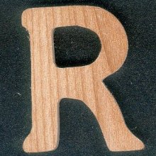 Lettre R en bois de frene massif fait main hauteur 5 cm