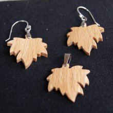 Parure feuille d'érable en bois de Hêtre, boucles et pendentif fait main