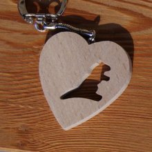 porte clef coeur et marmotte bois massif fait main