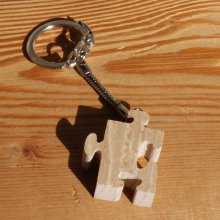 porte clef puzzle bois massif fait main forme puzzle