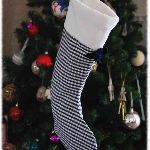 Chaussette de Noël coton vichy bleu marine polaire blanche et noeud velours
