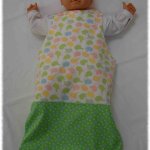 Gigoteuse été pour bébé 6-9 mois en coton motif petits oiseaux et fleurs sur fond vert, intérieur coton blanc