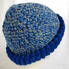 Bonnet tricoté à la main en laine bleu foncé, bleu clair et beige