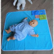 Cape de bain en éponge turquoise et patchwork thème de la mer