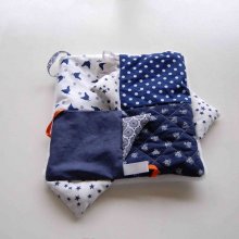 Doudou patchwork blanc bleu marine et orange