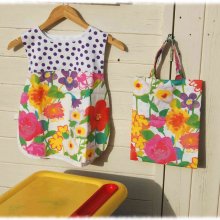 Ensemble tablier chasuble et tote bag en coton pour enfant grosses fleurs et pois