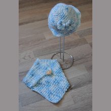 Ensemble bébé chapeau et écharpe laine blanche turquoise brillant
