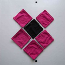 6 lingettes noires et fuschia