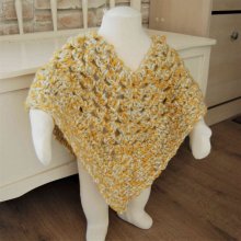 Poncho enfant de couleur moutarde beige et gris fait main