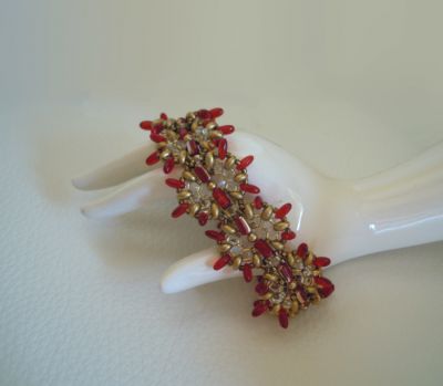 Red and golden Indiana bracelet kit