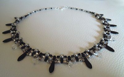 Black Rulladia Necklace pattern