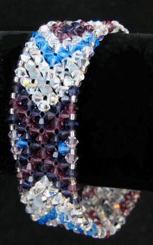 Violet Swarovski crystal armband pattern