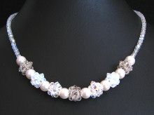 Crystal and white bead clusters necklace instructions