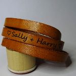 Bracelet cuir gravé personnalisé avec prénoms
