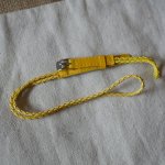 Bracelet montre tressé jaune