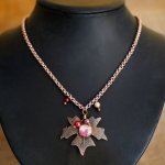 Collier pendentif feuille cuivrée
