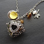 Collier pendentif diffuseur Coeur Ambre