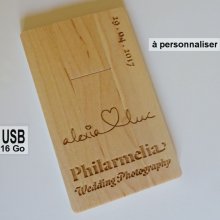 Clé USB carte en bois gravée à personnaliser