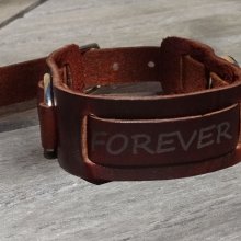 Bracelet homme en cuir marron gravé