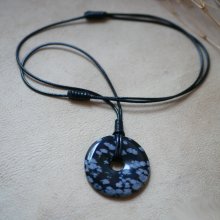 Collier donut pierre d'obsidienne sur cordon cuir noir ajustable