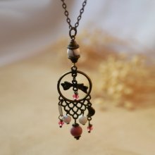 Collier au pendentif bohème et pierres naturelles 