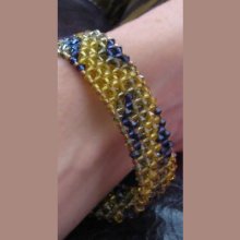 Olivine Swarovski crystal armband pattern
