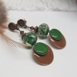 boucles d'oreilles couleur noisette et vert vif avec perles faite à la main pour des boucles d'oreilles uniques